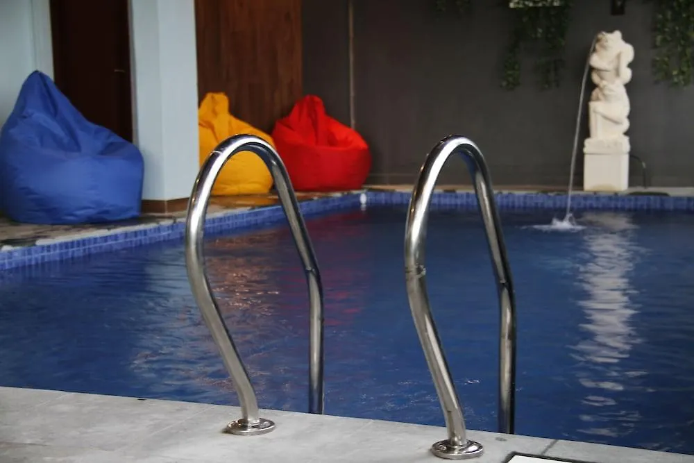 Duo Legian Hotel 3*,