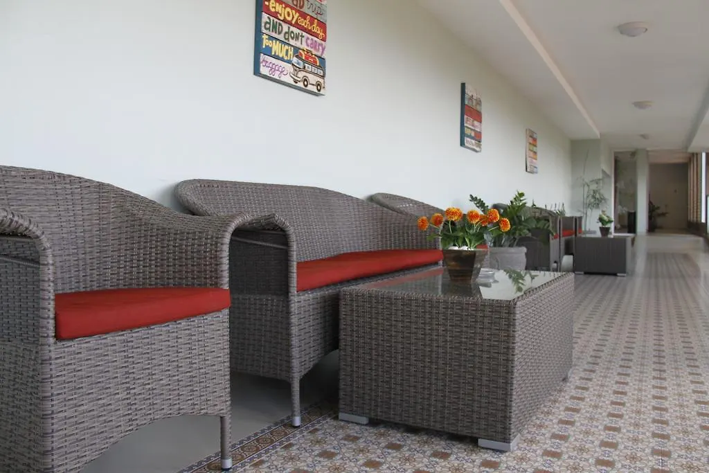 Duo Legian Hotel